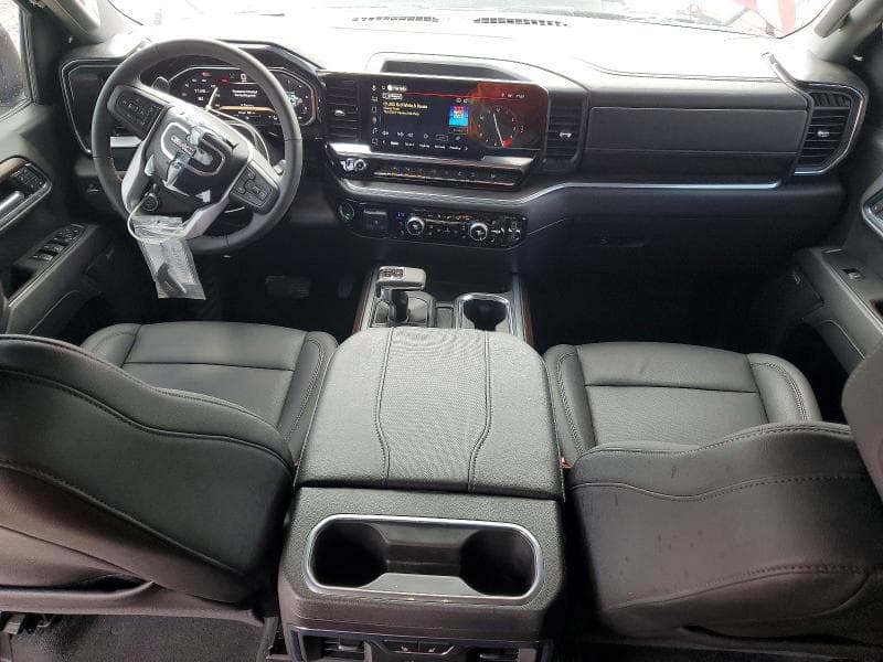 2026 GMC SIERRA K1500 SLT 8