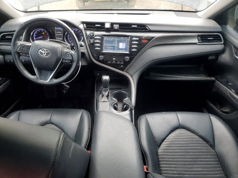 2019 TOYOTA CAMRY SE 8