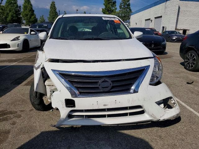 2019 NISSAN VERSA SV 11