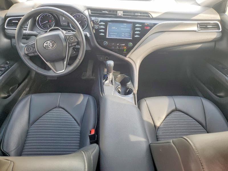 2018 TOYOTA CAMRY SE 8