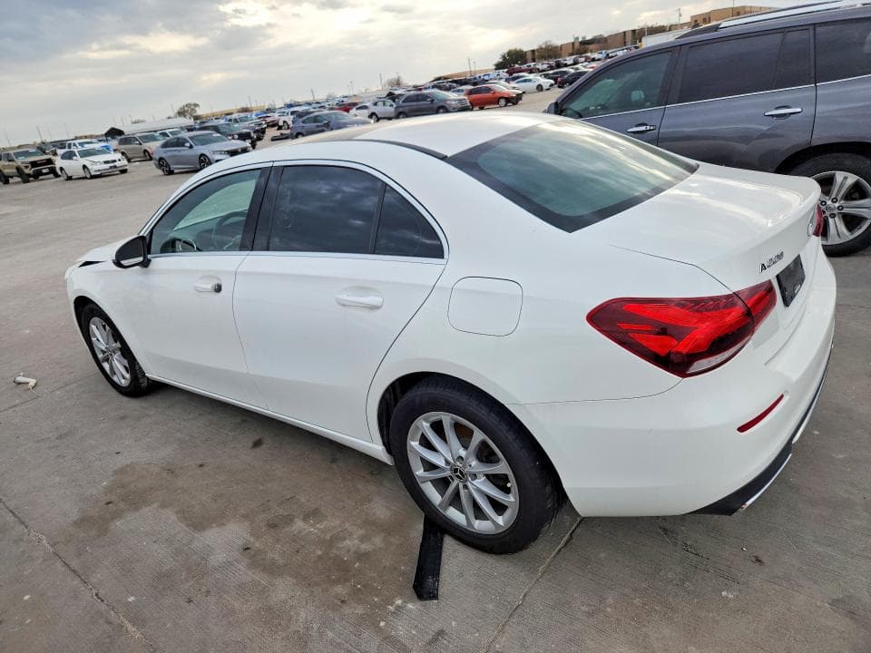 2019 MERCEDES-BENZ A 220 220 3