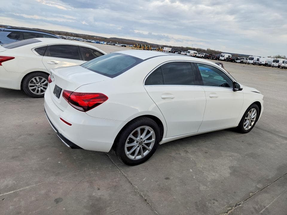 2019 MERCEDES-BENZ A 220 220 4