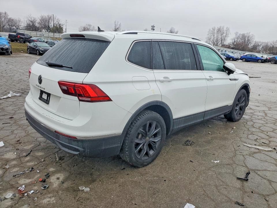 2024 VOLKSWAGEN TIGUAN SE 3