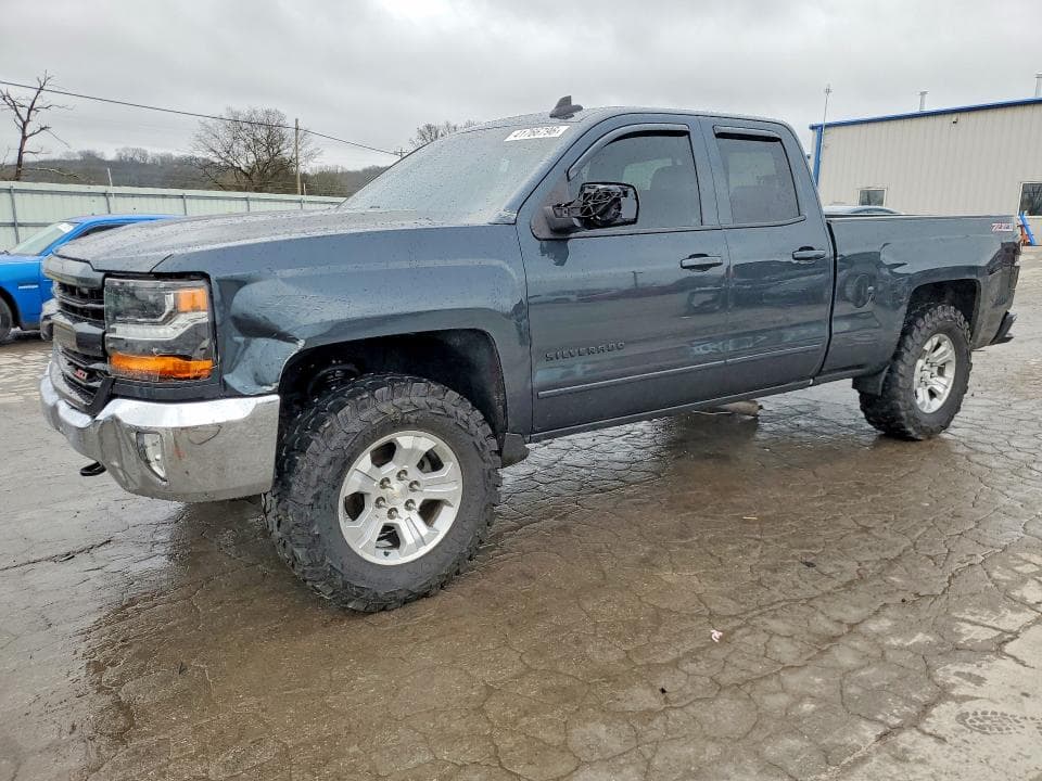 2017 CHEVROLET SILVERADO K1500 LT - 1
