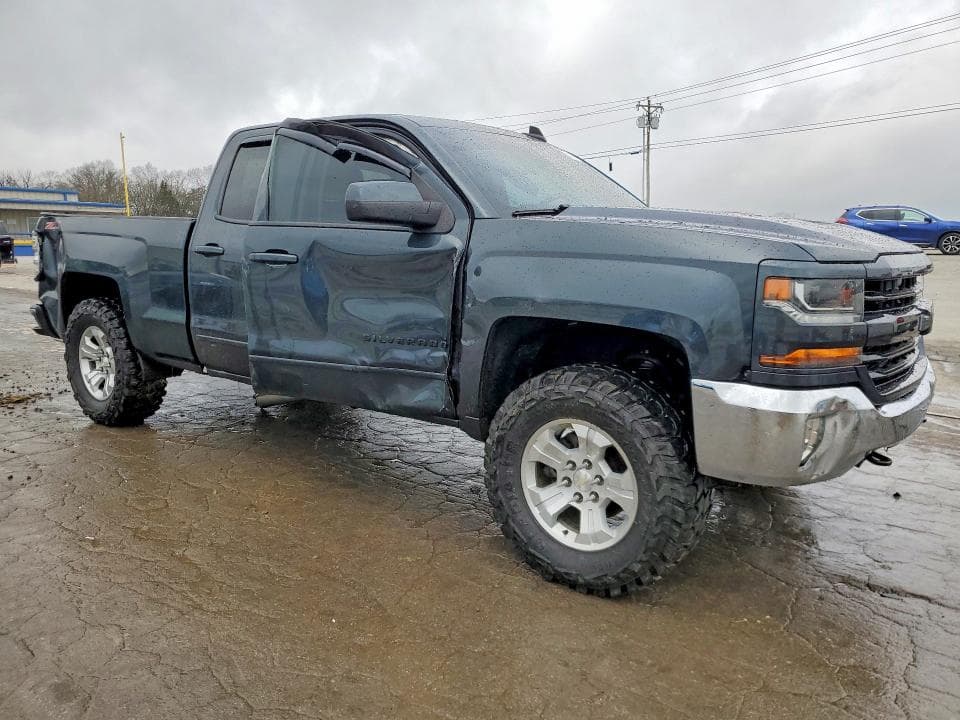 2017 CHEVROLET SILVERADO K1500 LT 4