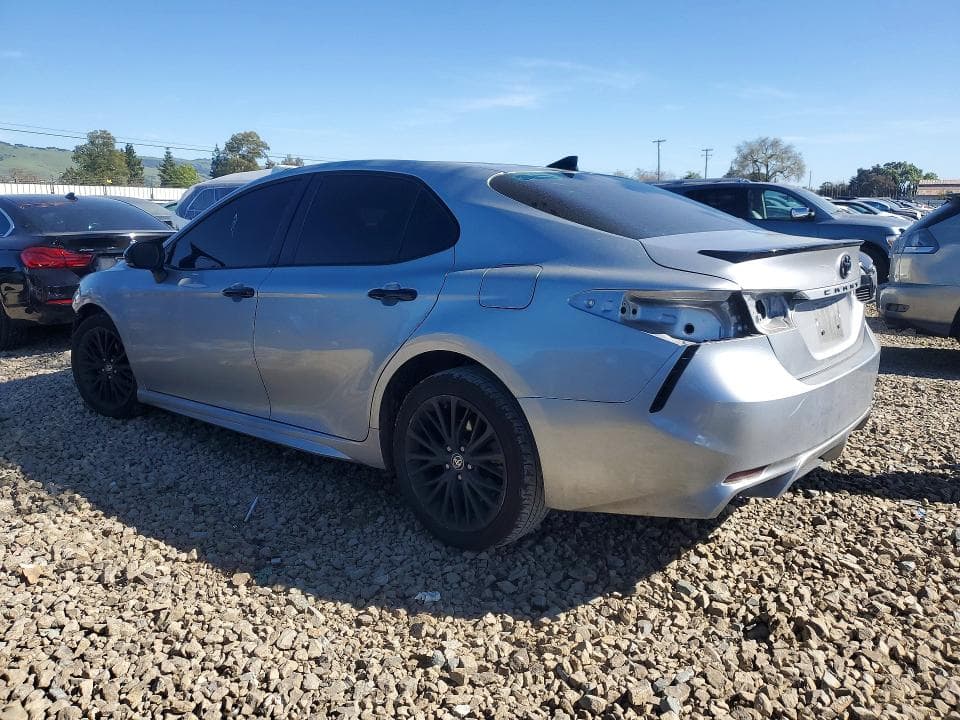 2022 TOYOTA CAMRY SE NIGHTSHADE 2