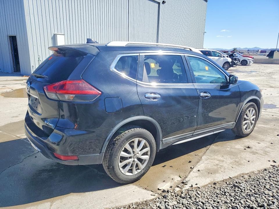 2018 NISSAN ROGUE SV 3