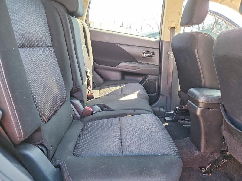 2018 MITSUBISHI OUTLANDER ES 11