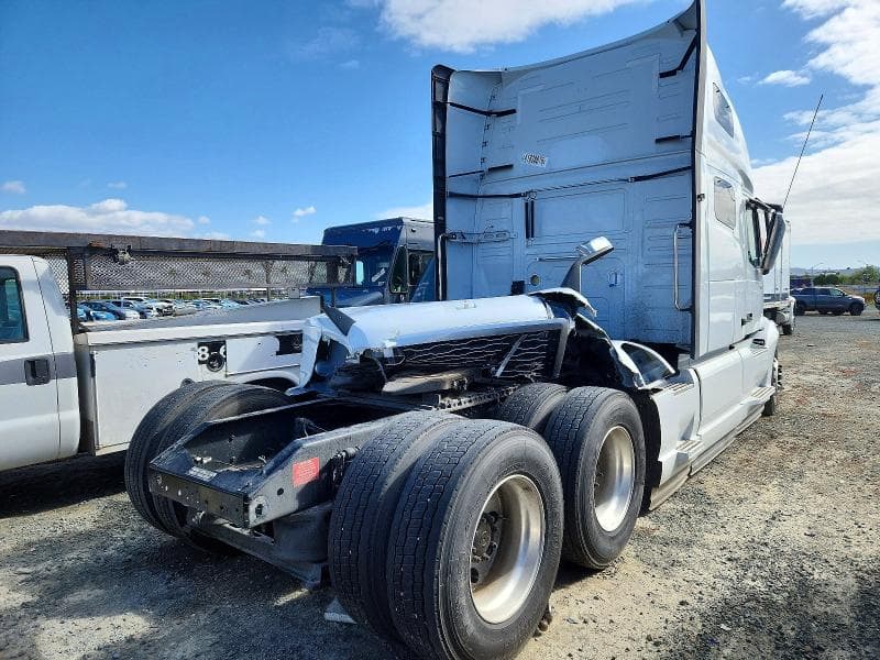 2025 VOLVO VNL SEMI TRUCK VNL 4