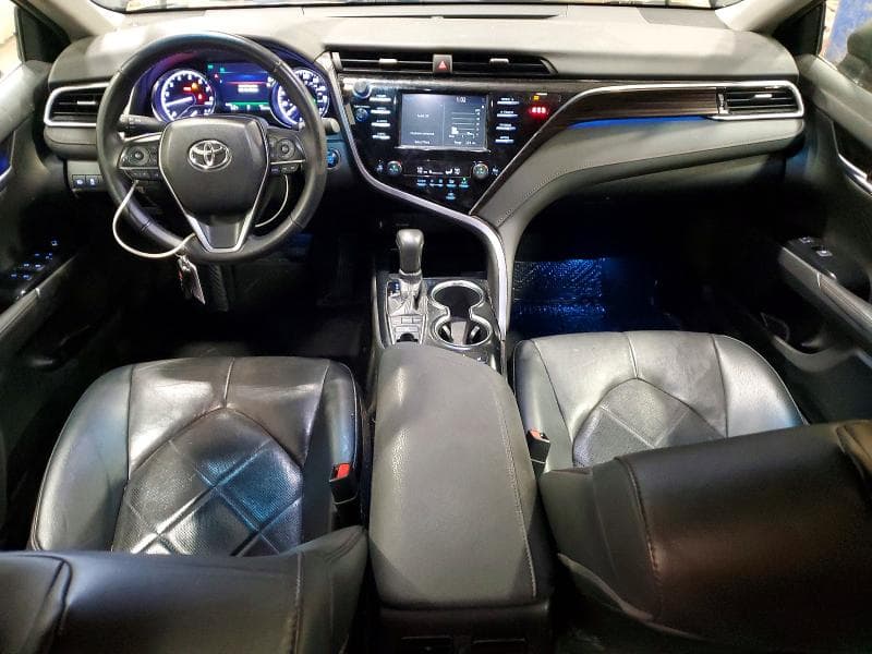 2018 TOYOTA CAMRY XLE 8