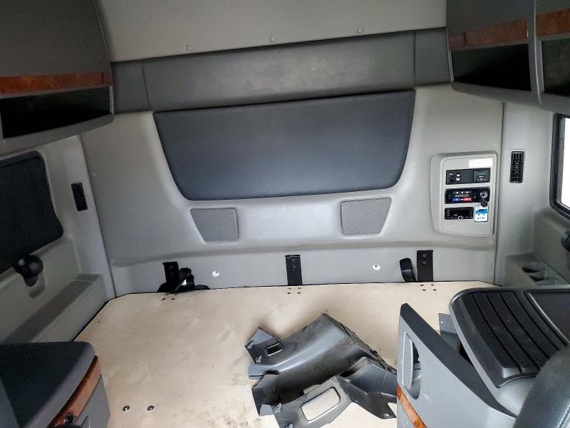 2022 INTERNATIONAL LT625 SEMI TRUCK 6