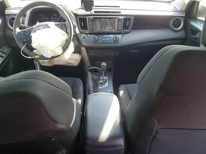 2017 TOYOTA RAV4 XLE XLE 8