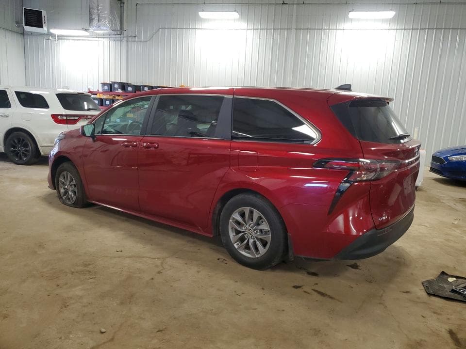 2025 TOYOTA SIENNA LE 8-PASSENGER LE 8-PASSENGER 2
