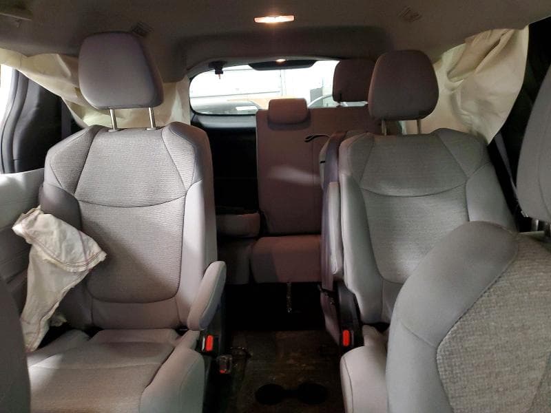 2025 TOYOTA SIENNA LE 8-PASSENGER LE 8-PASSENGER 10