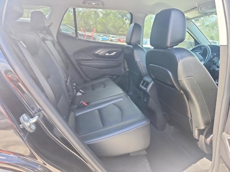 2023 GMC TERRAIN SLT 11
