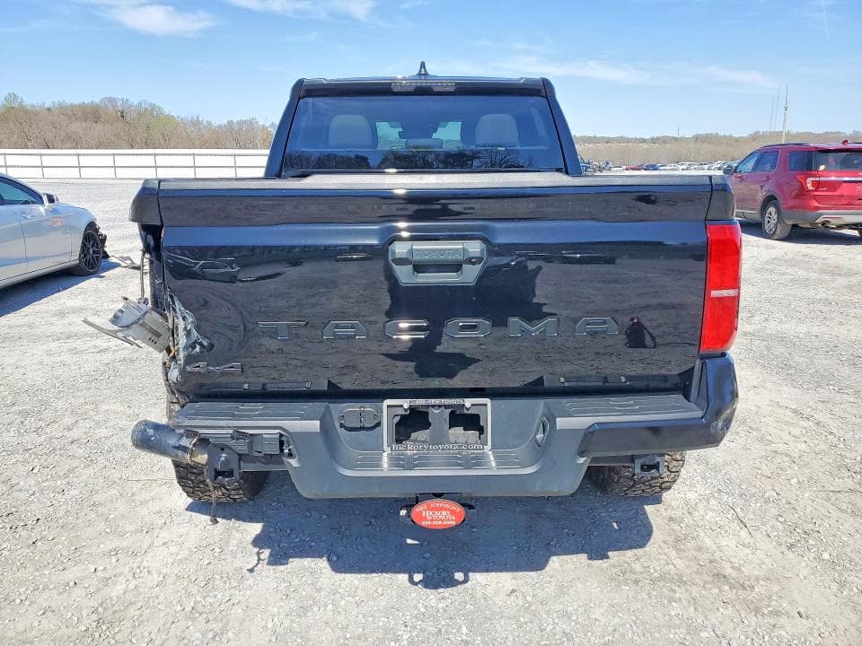 2024 TOYOTA TACOMA SR5 SR5 7