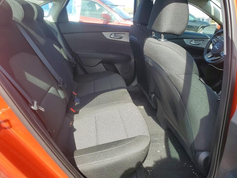 2023 KIA FORTE LXS 10