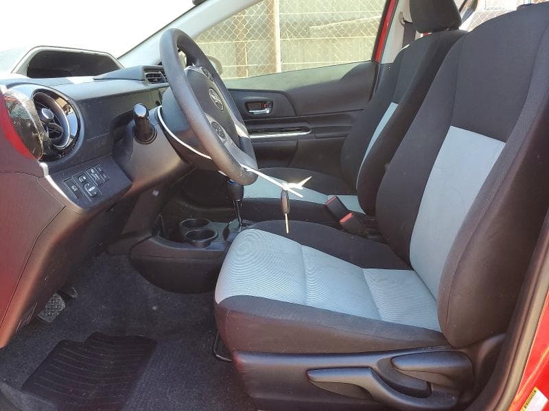 2017 TOYOTA PRIUS C TWO 7
