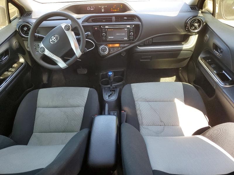 2017 TOYOTA PRIUS C TWO 8