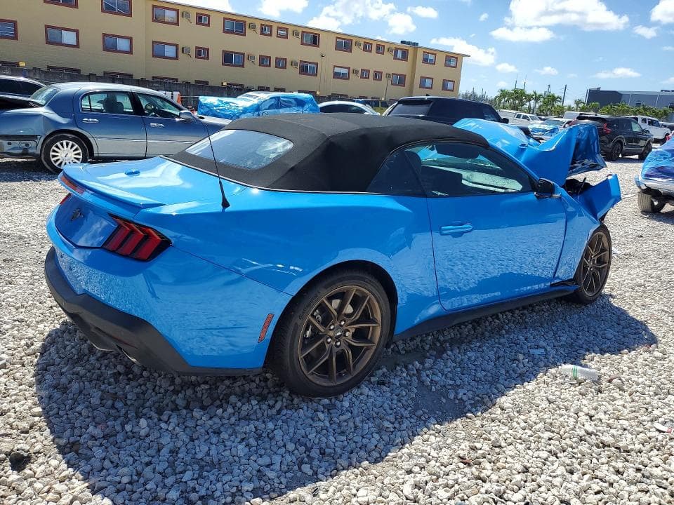 2025 FORD MUSTANG 3