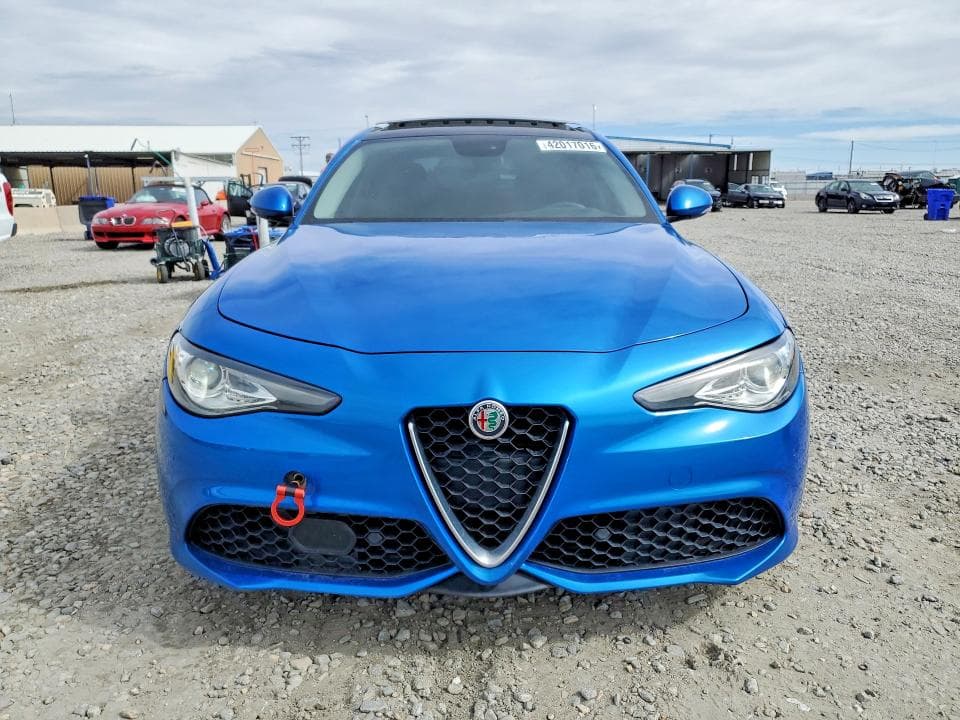 2018 ALFA ROMEO GIULIA TI Q4 5