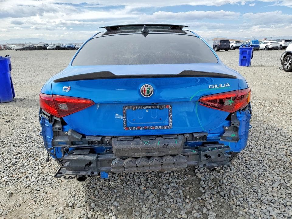 2018 ALFA ROMEO GIULIA TI Q4 6