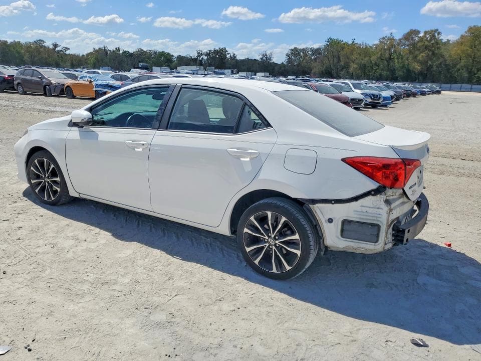 2018 TOYOTA COROLLA SE 2
