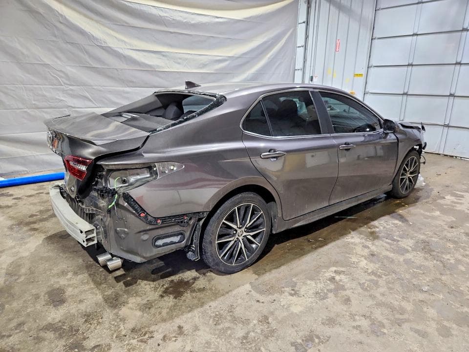 2021 TOYOTA CAMRY SE SE 3