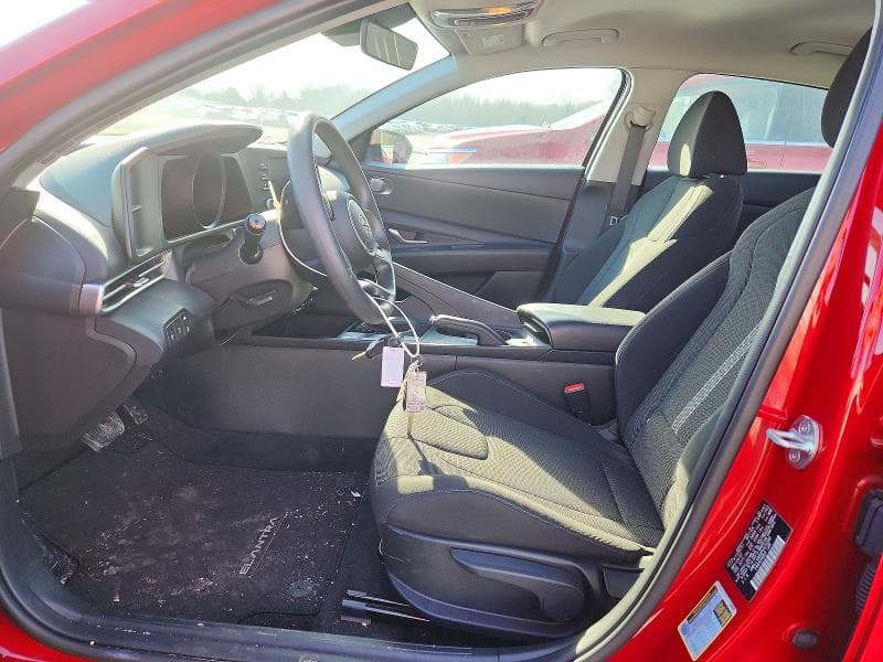 2023 HYUNDAI ELANTRA SE 7