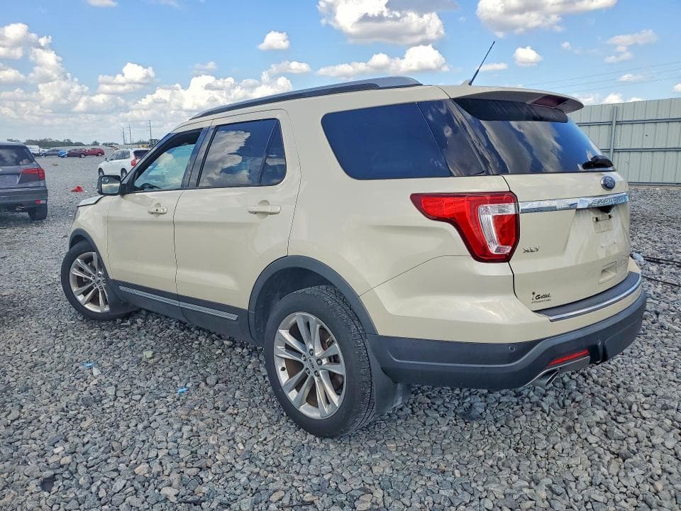 2018 FORD EXPLORER XLT 2