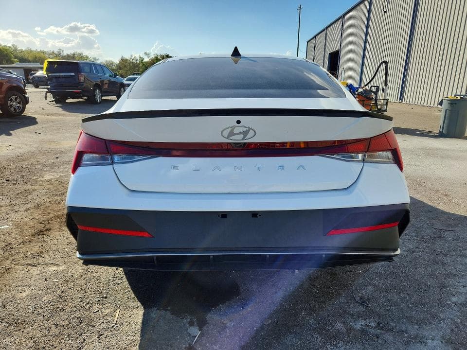 2025 HYUNDAI ELANTRA SEL SPORT 6