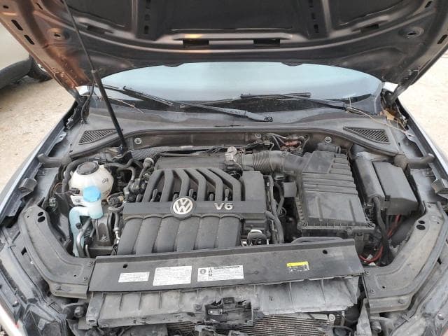 2018 VOLKSWAGEN PASSAT GT 11