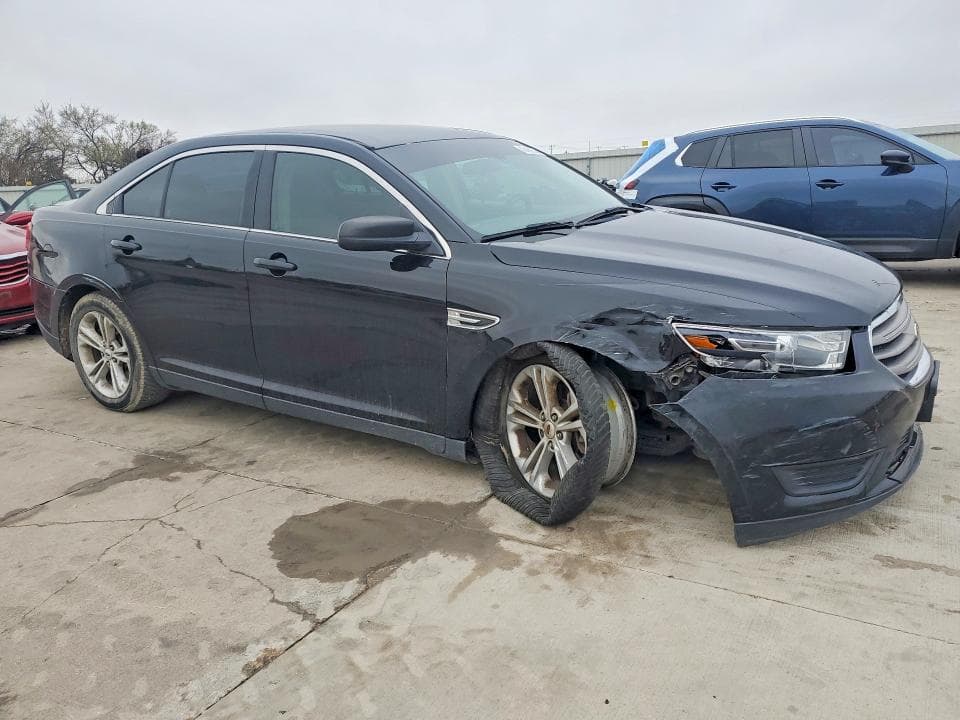 2018 FORD TAURUS SE 4