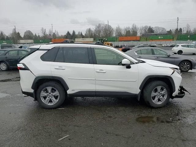 2025 TOYOTA RAV4 HYBRID XLE XLE 13