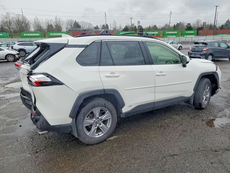 2025 TOYOTA RAV4 HYBRID XLE XLE 3