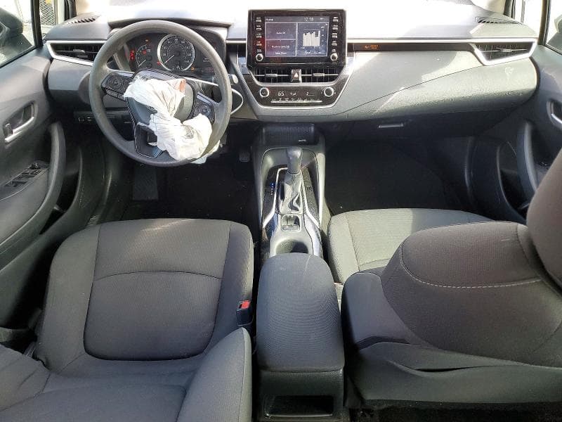 2020 TOYOTA COROLLA LE 8