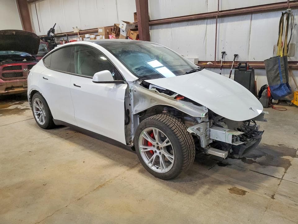 2022 TESLA MODEL Y 4
