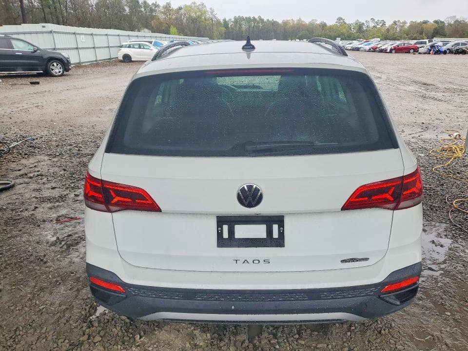2024 VOLKSWAGEN TAOS S S 6