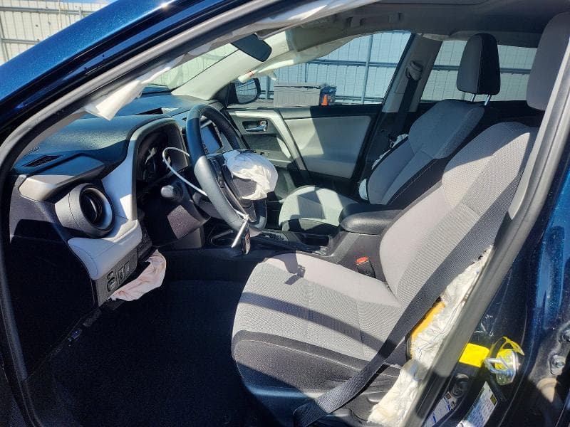 2017 TOYOTA RAV4 XLE 7