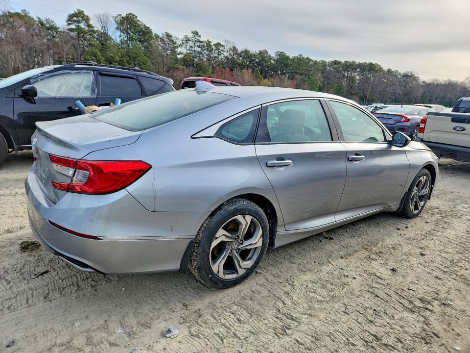 2018 HONDA ACCORD EX EX 3