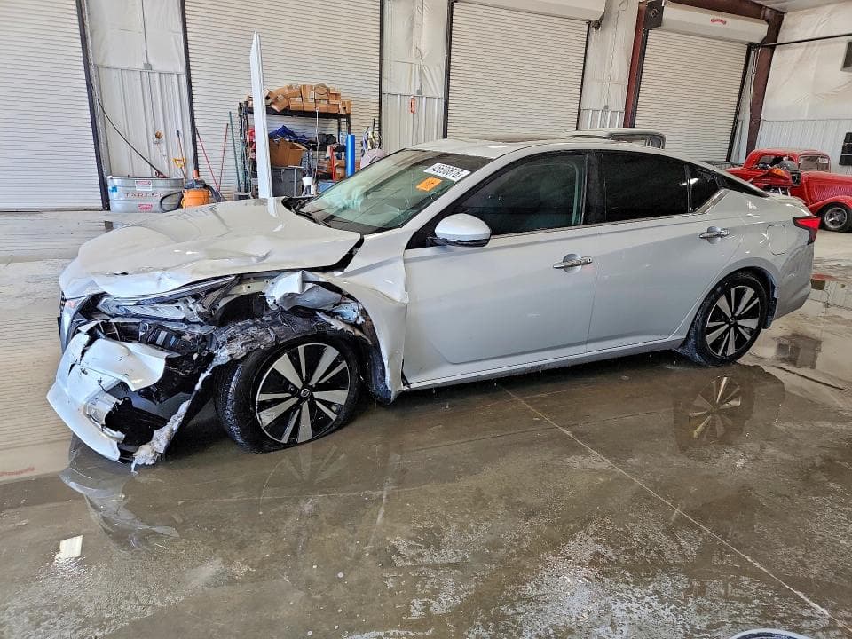 2020 NISSAN ALTIMA 1