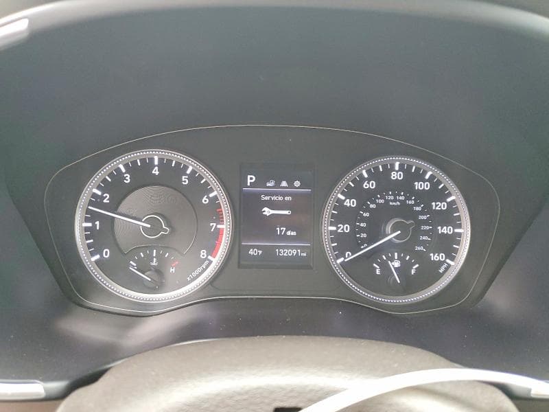2019 HYUNDAI SANTA FE SE 9
