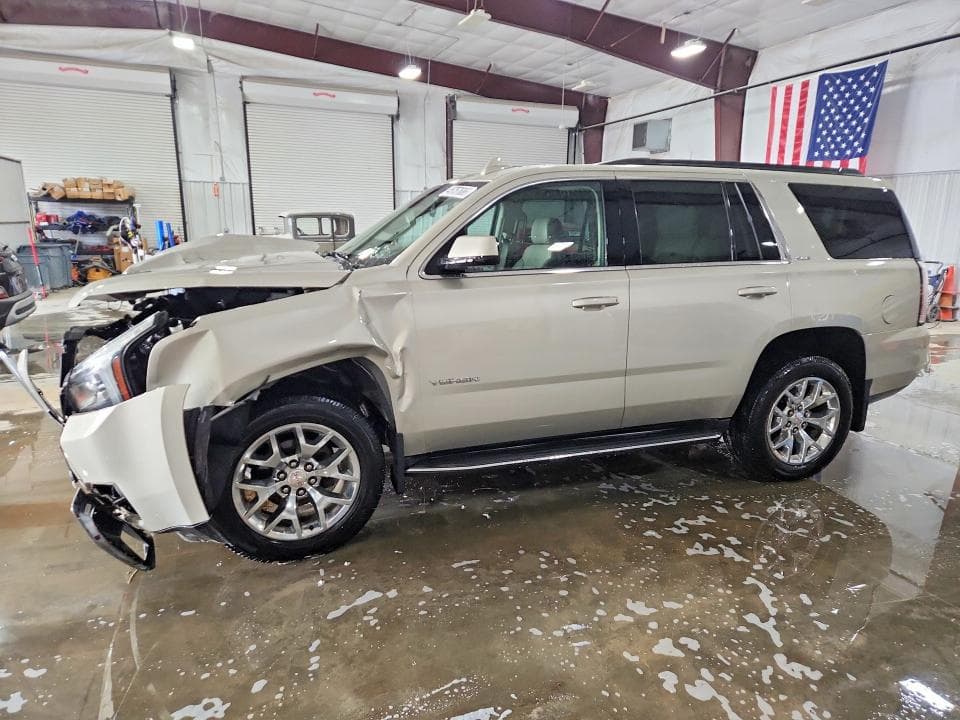 2016 GMC YUKON SLE 1