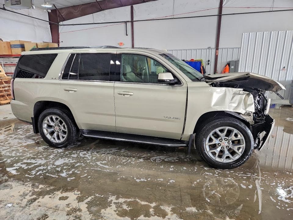 2016 GMC YUKON SLE 4