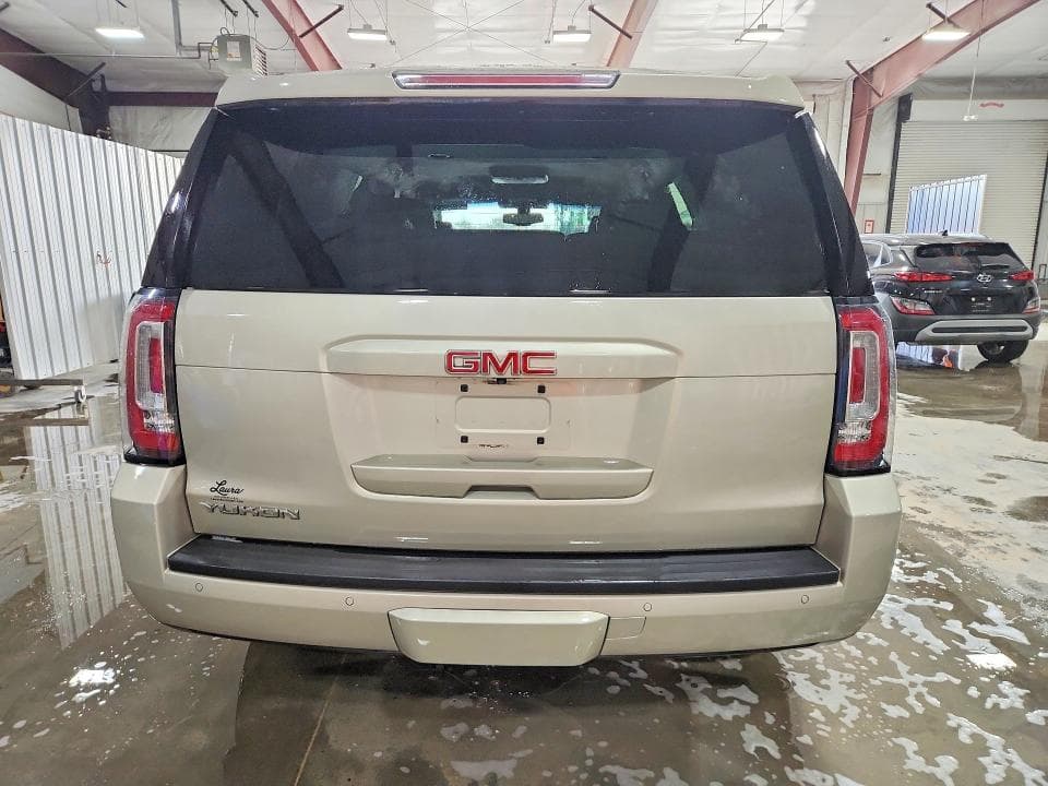2016 GMC YUKON SLE 6