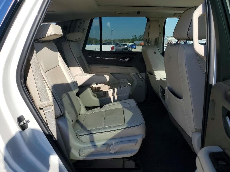 2022 GMC YUKON 11