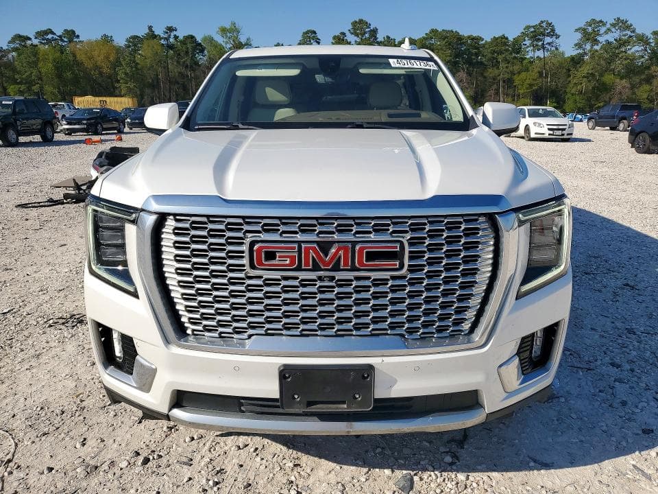 2022 GMC YUKON 5
