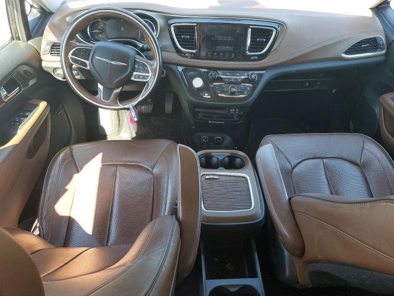 2019 CHRYSLER PACIFICA HYBRID LIMITED 8