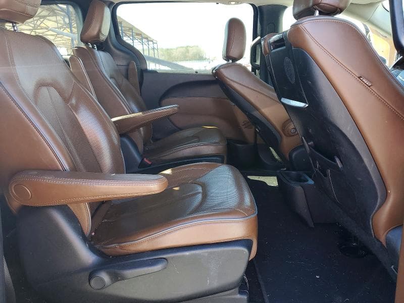 2019 CHRYSLER PACIFICA HYBRID LIMITED 10