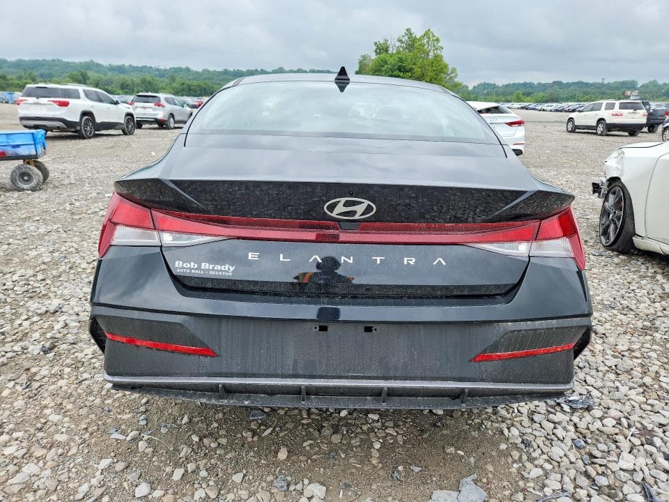 2025 HYUNDAI ELANTRA SE 6